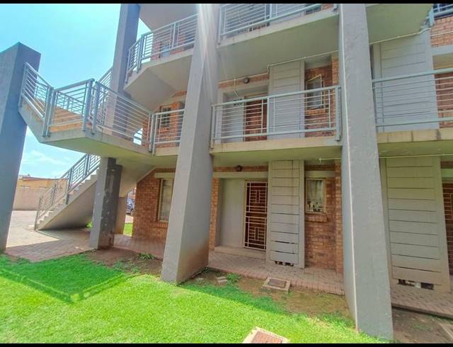 2 BEDROOM APARTMENT FOR SALE IN THE ORCHARDS